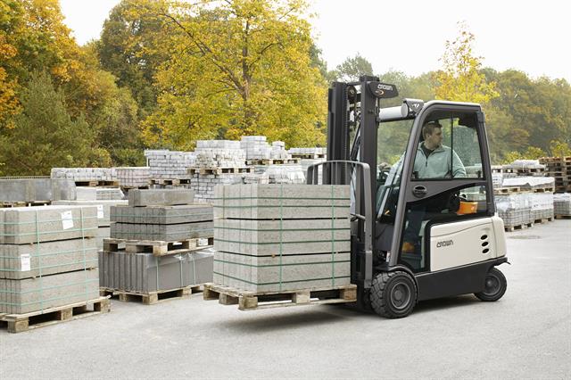 The SC 6000 in use outdoors