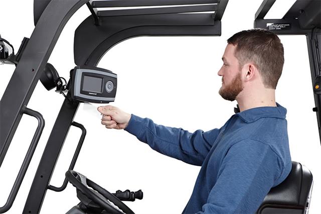 A Raymond Model 4750 sit-down counterbalance truck with iWAREHOUSE Evolution.