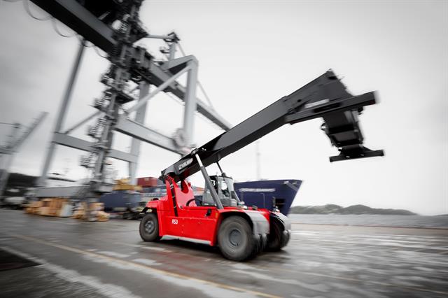 C.RO Ports has ordered 34 Kalmar Gloria reachstackers