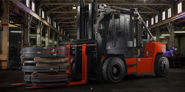 Toyota Heavy Duty (THD) high-capacity forklift