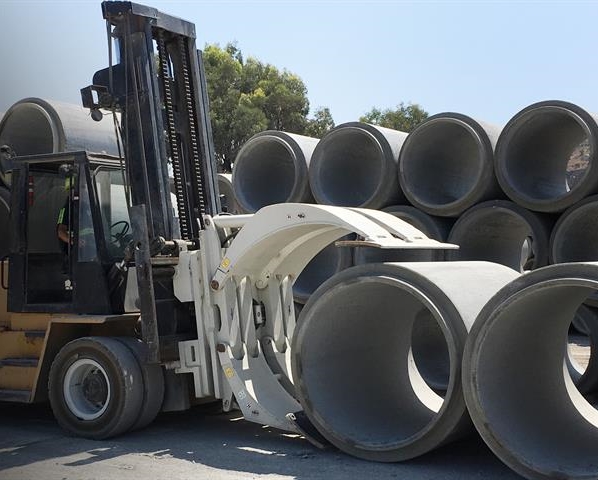 Heavy Lifting with Cascade's Specialty Rotating Concrete Handler