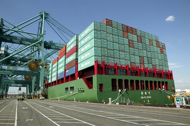 Los Angeles ports are reviewing their energy options.