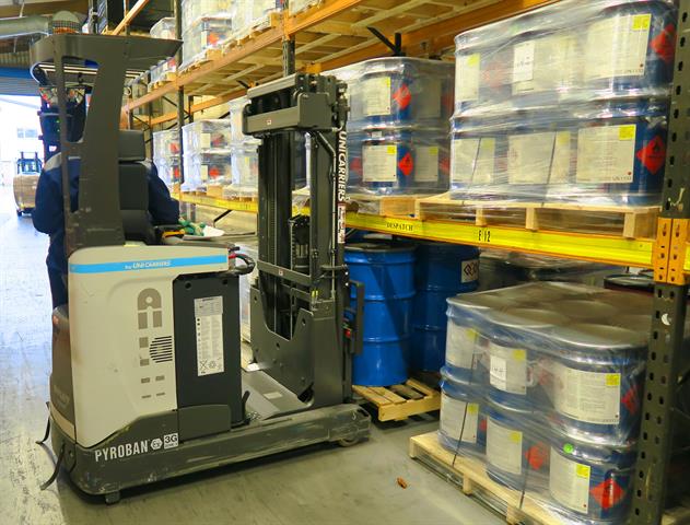 Zone 2 reach trucks to handle flammable solvents at Kommerling UK