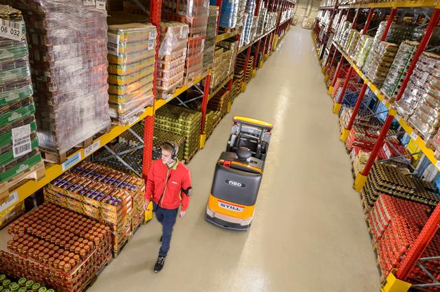 IFOY 2017 finalists: iGo neo, STILL (Warehouse Truck category)