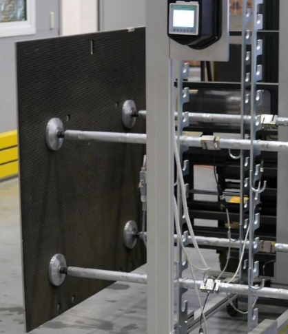 Four point dynamometer clamping force tester