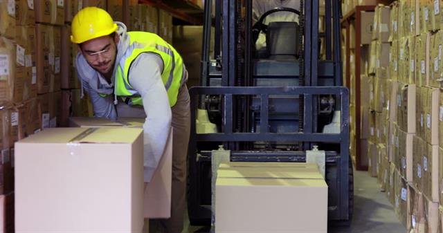 How to avoid Loading, Unloading Exclusion Zone (LUEZ) incidents