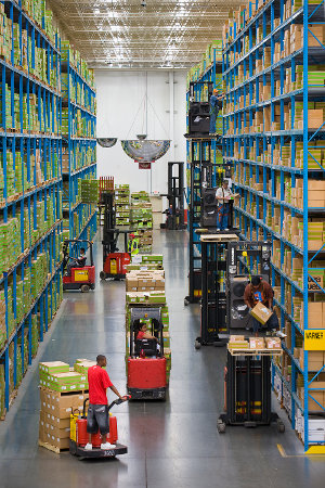 Safer warehouse loading unloading