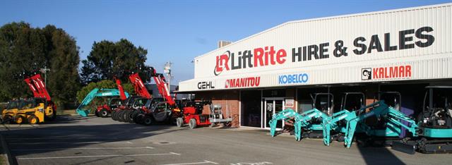 Manitou buys into Australian dealer