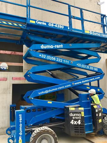 Genie scissor lifts serve at Roland-Garros