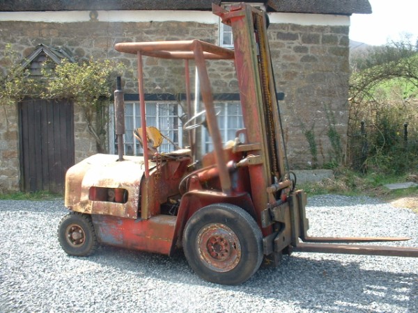 The red forklift from a Cheriton Bishop garage cost Morris GBP50.