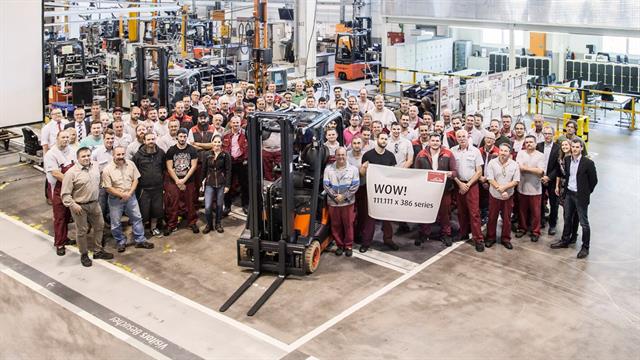 Linde marks its 111,111st 386 series truck