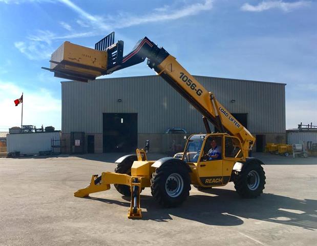 Load Lifter Reach 1056-G Lifting 10,000 lbs.