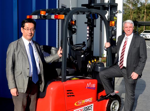 Masashi Nishio with Fork Force managing director Steve Cunliffe