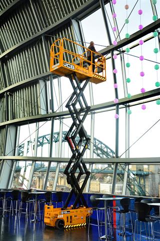 A JCB S1930E at work at Sage Gateshead.