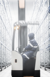 Duramax 53DM handles extreme cold outdoors and in refrigerated areas and freezers