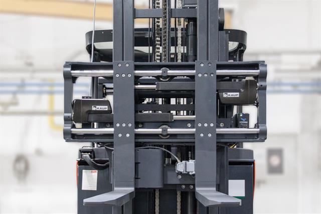 The 2T160B fork positioner with electronic drive and patented control system