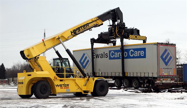 Hyster has added dealers in Sweden