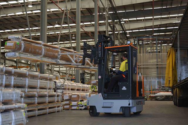 The FluX Multidirectional Counterbalance Forklift