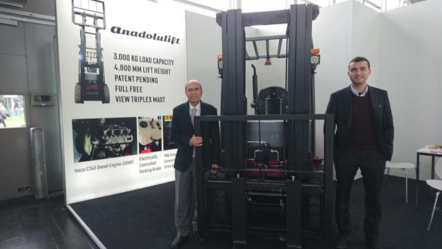Anadolulift showed the first forklift designed and built in Turkey.