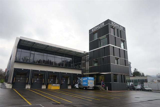 Zurich-based Hans Kohler AG banks on Hubtex multidirectional sideloaders for handling sheet materials and long profiles.
