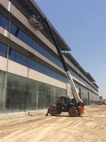 FNC relies on its T40180 18 m telehandler
