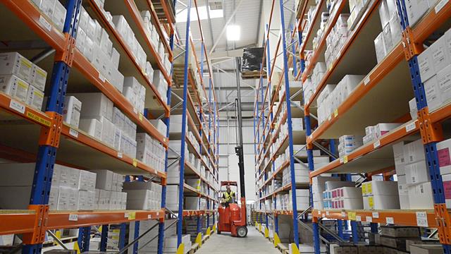Warehouse doubles capacity with narrow aisles