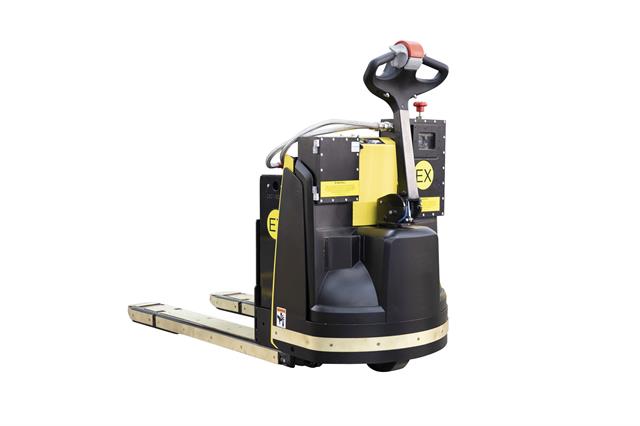 The shortened, mid-mounted handle, brings operator closer to truck increasing visibility and maneuverability