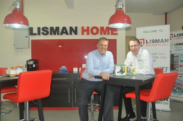 Lisman's Mark Ward and Combilift's Martin McVicar formalise their agreement