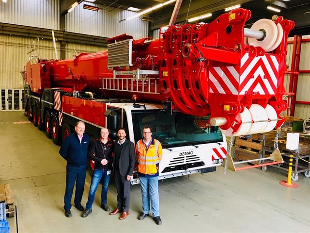 Steve Filipov and Thomas Schramm (Terex Cranes) with Wagenborg's Jan-Ebe Boerema, and crane operator Stephan Kupper.