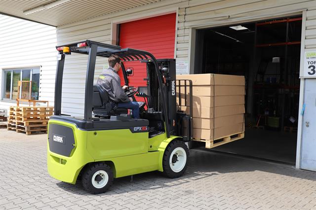 Flux Power will supply Li-ion batteries for Clark forklifts