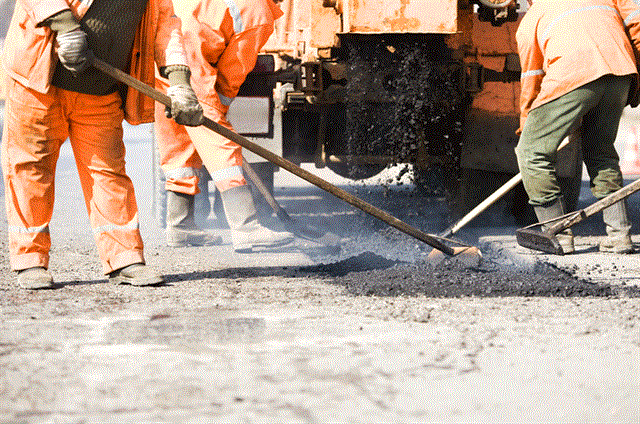 Keep pedestrians a safe distance from mobile plant