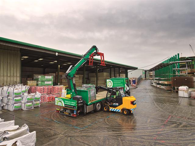 Lawsons has ordered five new JCB 30-19E electric-powered Teletruks