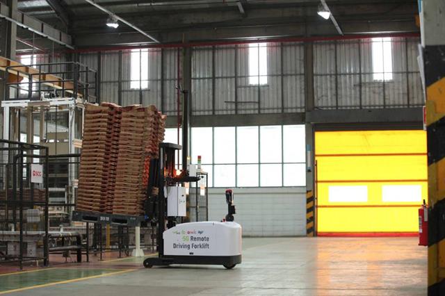 A forklift in Saraburi is controlled from Bangkok using 5G