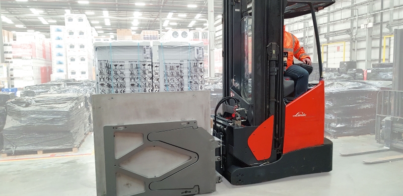 Celebrating its premiere in Stuttgart: the KAUP appliance clamp T414B.