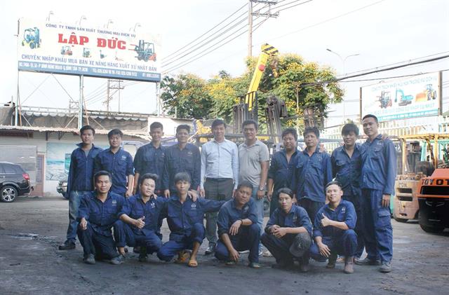 Vu Hoang Duc and the Lap Duc technical team