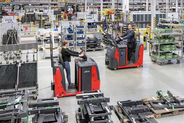 Linde's new tow tractors