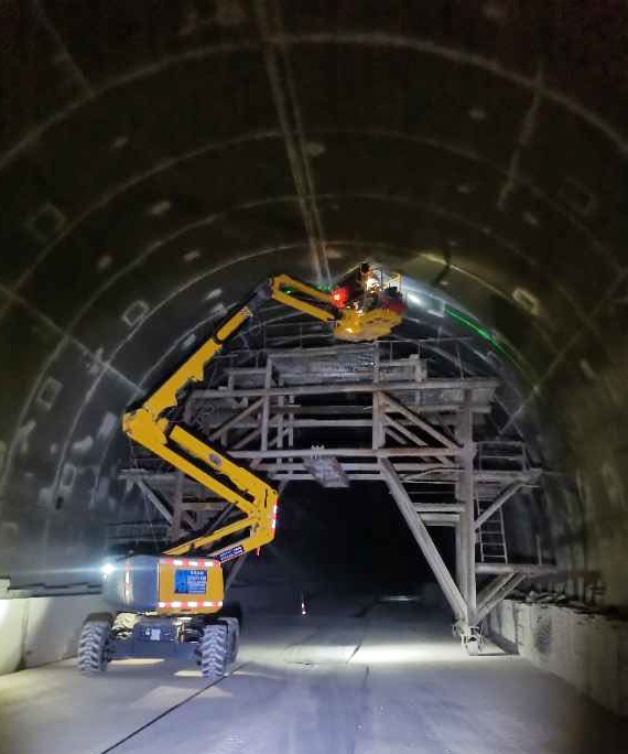 A HA16 RTJ articulating boom working on Yunnan to Laos railway in China, one of the few bright spots for Haulotte.