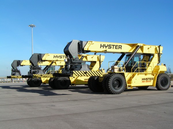 Hyster RS46-36CH reach stackers are working at the Port of Tarragona's container terminal.