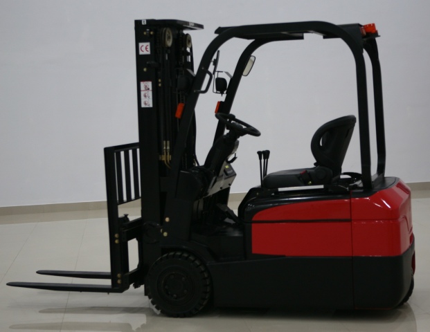EP Introduces  the New V-Series 3 Wheel Forklift in 2010