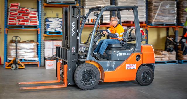 Choice Chips has added a 32-8FG25 counterbalance forklift