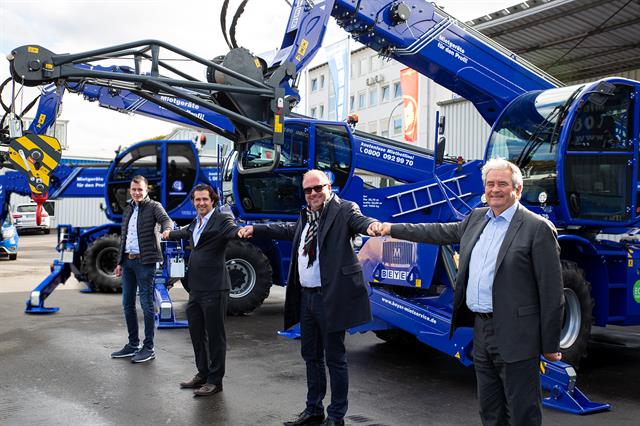 Magni officials attended the hand-over