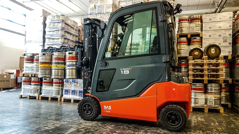 Kaup helps HB handle kegs