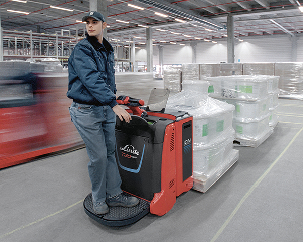 Industrial trucks with maintenance-free lithium-ion technology have proven their worth in a wide range of sectors, including cold storage and food logistics, for example.