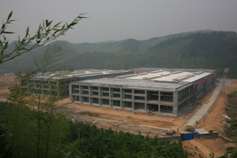 E-P's new 34,000 sqm factory can produce 10,000 units of electric warehouse equipment annually.