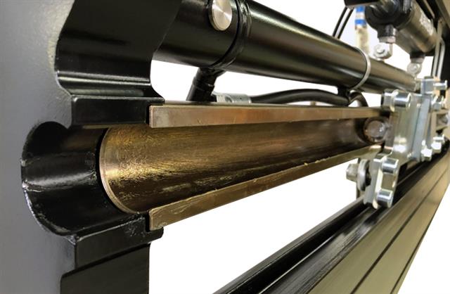 The MZ fork positioner high capacity range with its ''C'' profile, tropicalized guide.