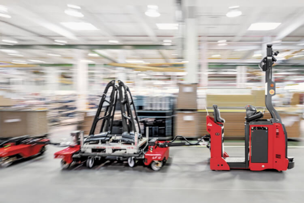 Linde automated truck towing