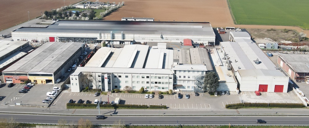 The Bolzoni Group has 7 production plants, 20 direct branches and a network of independent dealers covering all continents. Here, the Group Headquarters in Piacenza, Italy.