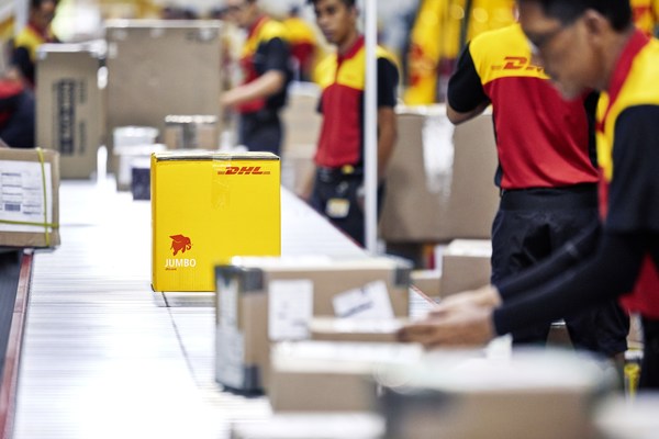 DHL's compliance centre