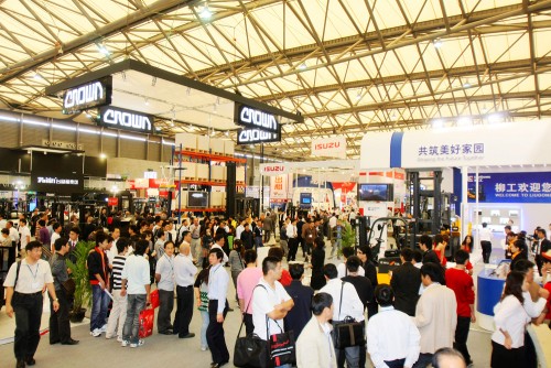 Visitors had 380 exhibitor booths to choose from at CeMAT Asia this year.