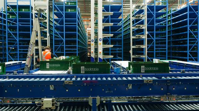 HAIPICK robots in operation at Booktopia